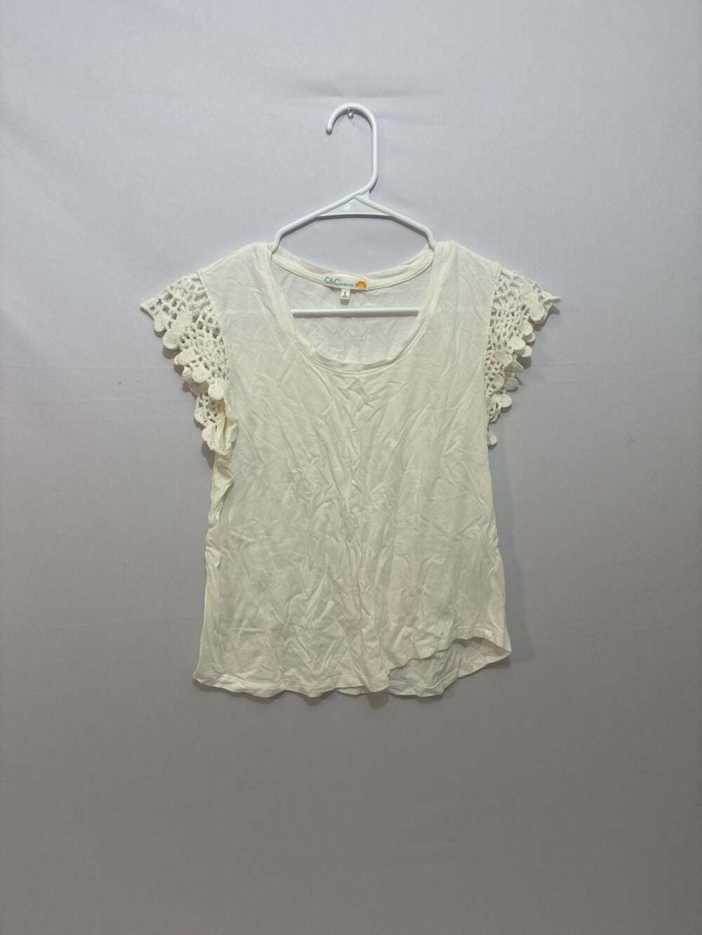 C&C California Women's Off-White Crochet Sleeve Tee Size S